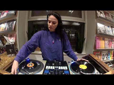 LIVE! AT THE LAB w/  Miranda Maxwell