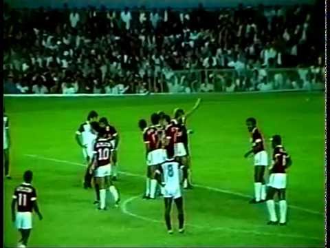 Flamengo 2 x 0 Internacional 01/04/84 MS.FUT.BR.19...