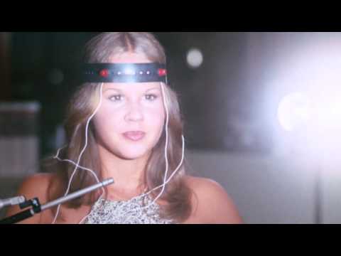 Come, fly the teeth of the wind. Share my wings. FSOL Sample.