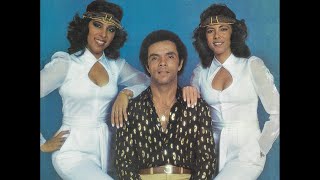 Download lagu Irmãs Freitas e Voninho - Me Leva mp3