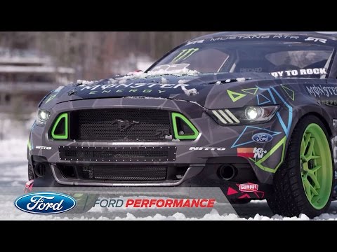 Ford Mustang RTR en hielo