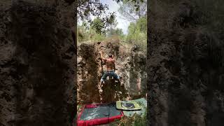 Video thumbnail: Pluja de pedres, 6b+. La Riba