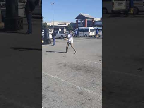 Black motion-mali vs pepe-Dj and dancer (De sai)