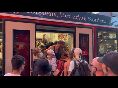 9-Euro-Ticket Deutsche Bahn Chaos