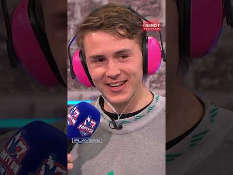 Charlie Curnow and Calsher Dear take on the Speech Jammer challenge #footy #Players