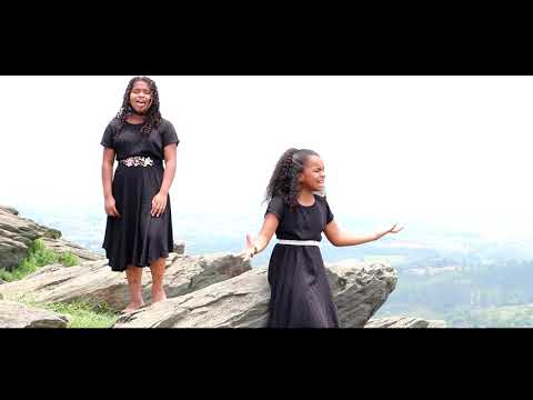 PAULA E HORTENCIA /  É PELO PODER DE DEUS - CLIP OFICIAL