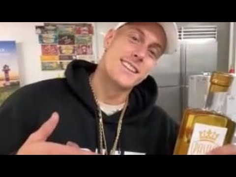 Für Flirts: Calvin Kleinen verlost Nummer auf Wodka-Flaschen