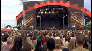 Yeah Yeah Yeahs - Reading Festival Part 1