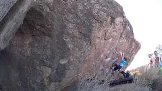 preview picture of video 'Bouldering Bishop, Druid Stones: Kredulf V4, Thunder Wall Boulder'