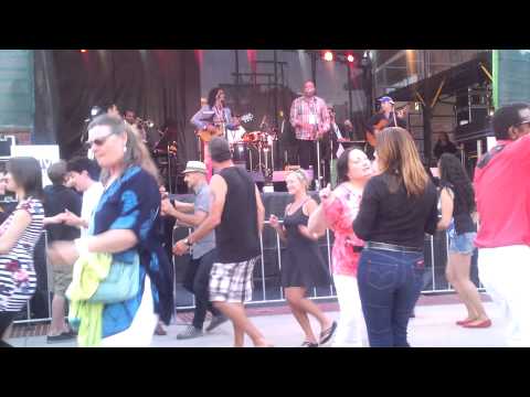 Dancing to Tumbando Mangos with Adonis Puentes