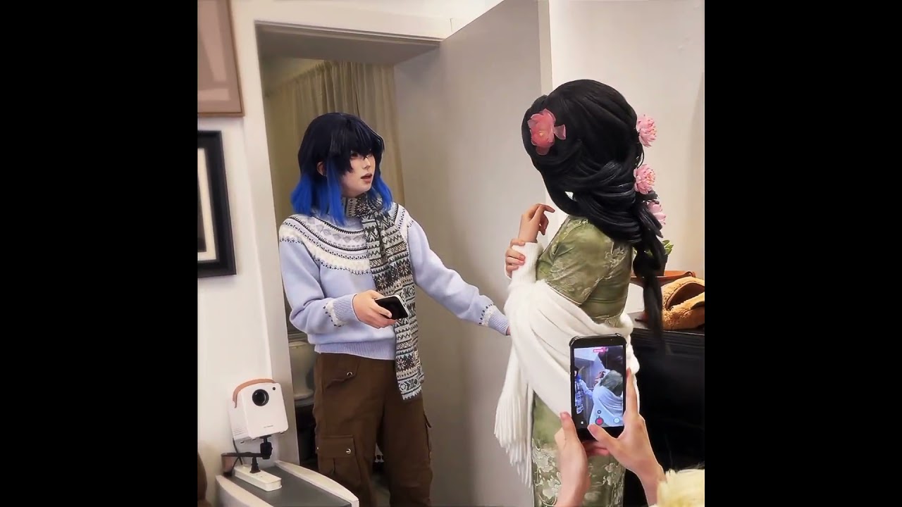 Like father like son😭😂 #cosplay #anime #demonslayer #doma #inosuke