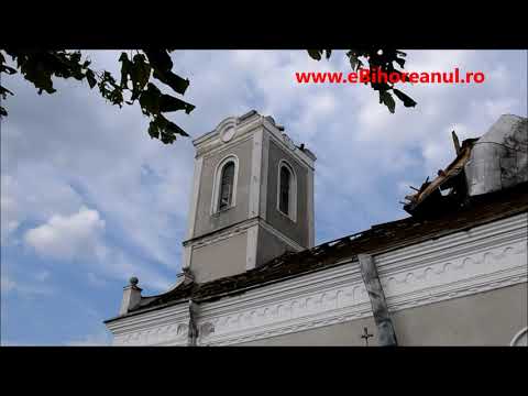 eBihoreanul.ro: Localnicii din Rieni îşi repară acoperişurile, până nu vin ploile