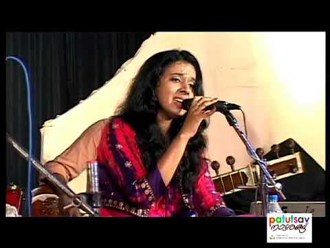 Thumbapoo peyyana poonilave | Sithara Krishnakuamar | Gazal