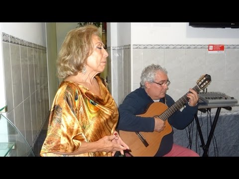 NEM ÀS PAREDES CONFESSO, fado por Miraldina do Carmo