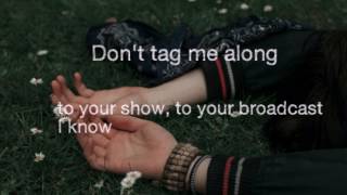 Humongous [Lyrics] - Declan McKenna