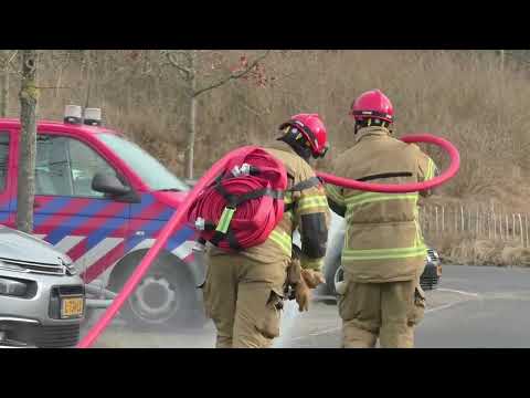Brandweer Castricum Ijmuiden en Zandvoort geven Showtje bij natuurbrand oefening in Overveen