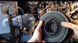 BMW, E91, 320D, N47 Defekter Schwingungsdämpfer wechseln und Keilriemen wechseln Crankshaft Pulley