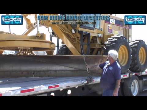 Proper securement of CAT 140H Road Grader | Sammons Trucking