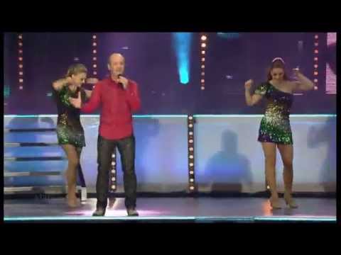 Andy Lee Lang - Keep on smiling 2013