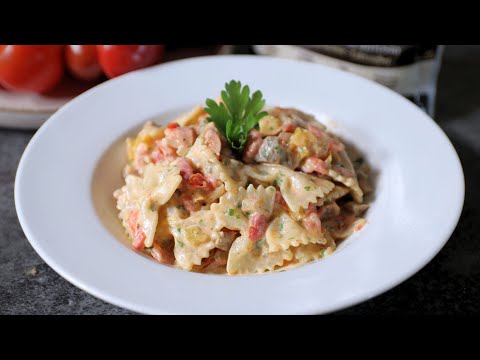 Video ricetta: #farfalle con #sugo di #peperoni, #funghi e Bella Lodi