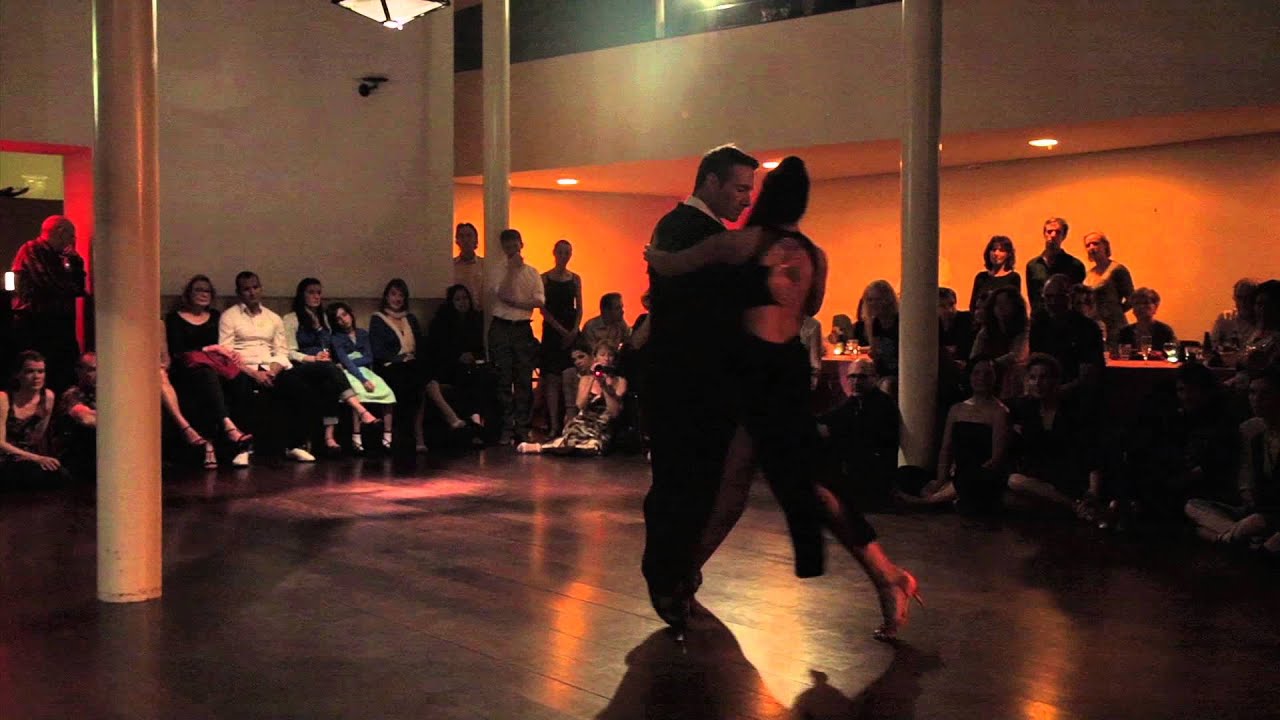 Video thumbnail for Samantha Dispari & Santiago Fina at Santa Milonguita part 4