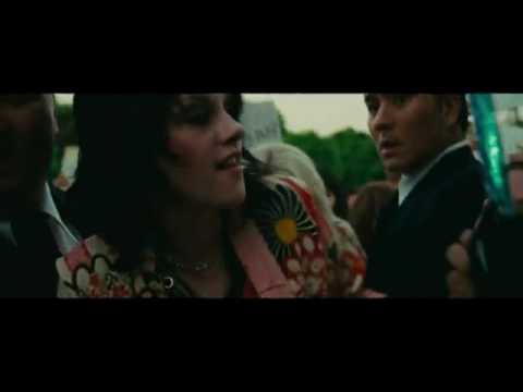 New "The Runaways " Clip - Ariving in Japan