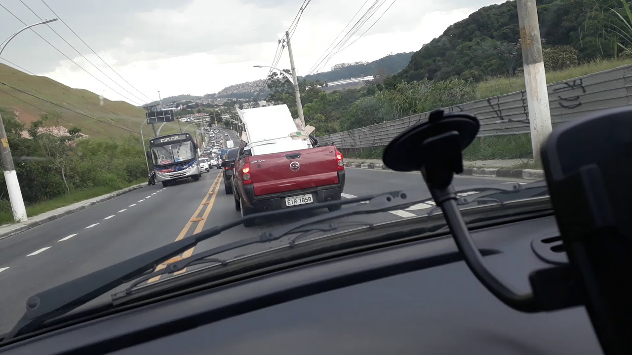 Acidente na Av Rotary Embu das artes sp