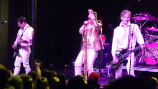 Me First and the Gimme Gimmes - Leaving on a Jet Plane (John Denver) - Santa Ana