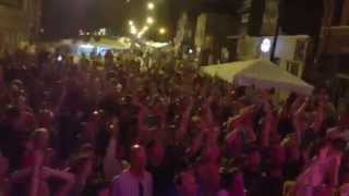 Cowboy Mouth - People let it go on the streets of Chicago