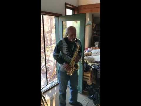 Charles Neville Plays and talks about the Warburton Modular Neck System