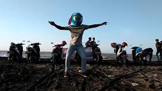 Download lagu Story' wa ambilkan gelas mp3