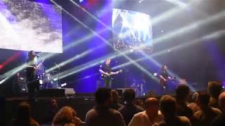 Miguel Costas «Bailaré sobre tu tumba» (Siniestro Total) @ Yo fui a EGB, Bilbao Arena