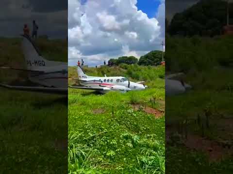 Avião teve problemas um dos motores em Pará de Minas MG.
