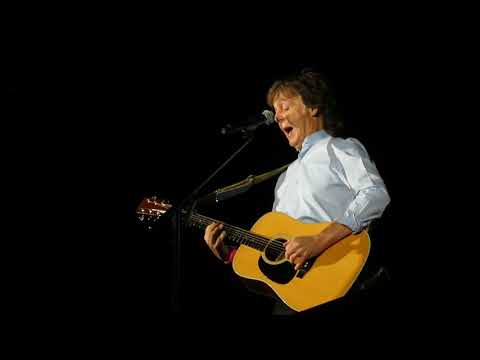 Paul McCartney - Blackbird (Sao Paulo, Brazil 2017)