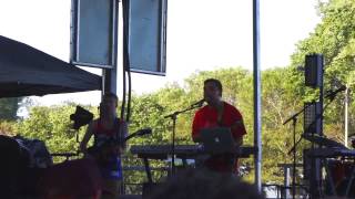 Skylar Spence - "Affairs" at Lollapalooza 2015