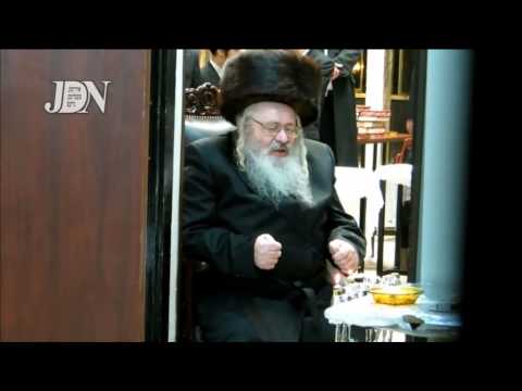 Chanukah 5774 With Shomrei Emunim BB Rebbe