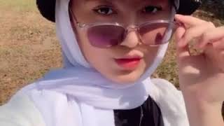 Download lagu Story wa | Asupan Bucin cewek cantik berhijab manis mp3