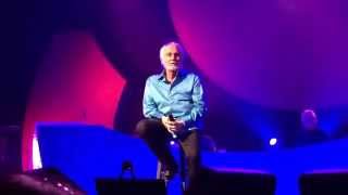 Kenny Rogers performs You Can't Make Old Friends