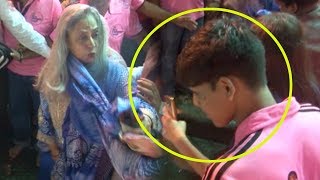 Jaya Bachchan Loses Temper, Lashes Out At A Fan For Taking Selfie