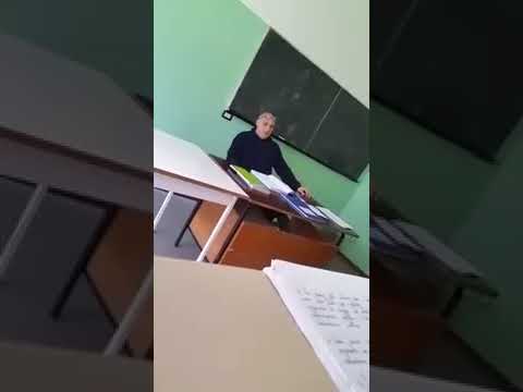 Professore si arrabbia con alunno