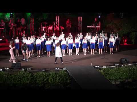 Детски хор "Добри Христов" и Деси Добрева