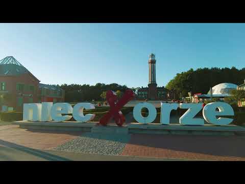 Odkryj piękno Niechorza w drodze do latarni - Magiczna podróż nad brzegiem morza! [4k]