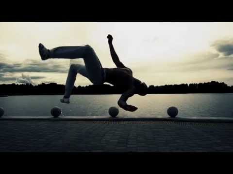 Capoeira Latvia - Tubarão in slow motion