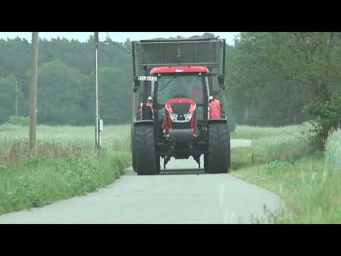 Zetor Crystal 170 HD 40 kp/h road transport with silage trailer in Germany