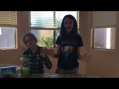 MAKING CHOCOLATE CAKE | JULIANNE SANDERS