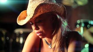 Fatiniza - Out Of Control Acoustic