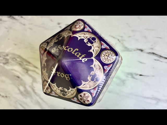 Vídeo relacionado con The Carat Shop Harry Potter Chocolate Rana, Gafas de Harry y giratiempos Stud Pendientes Conjunto