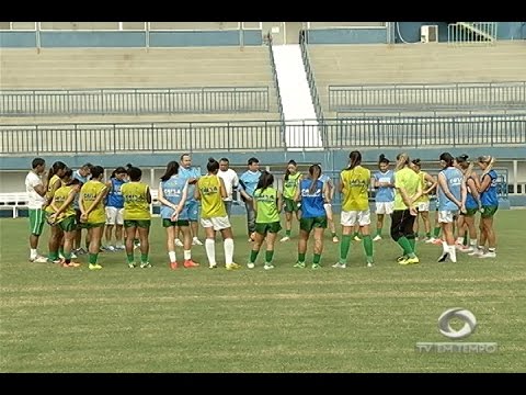 Time feminino de Iranduba treina para receber o Santos pelo Brasileirão