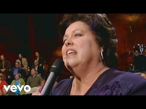Sue Dodge - There Shall Be Showers of Blessing [Live]