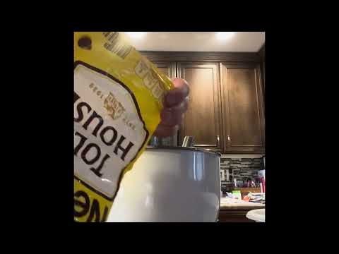 How to make chocolate chip blondies